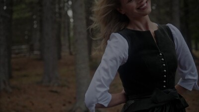 Langes Samt-Dirndl, Luis Steindl