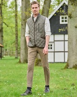 Steppweste Charles, Wellington