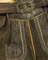 Kurze Lederhose mit Hirschkopf, Almsach