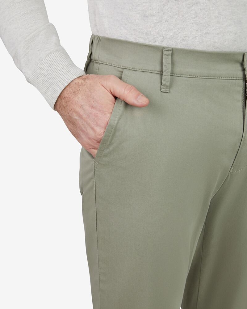 Chino Foxx, Club of Comfort