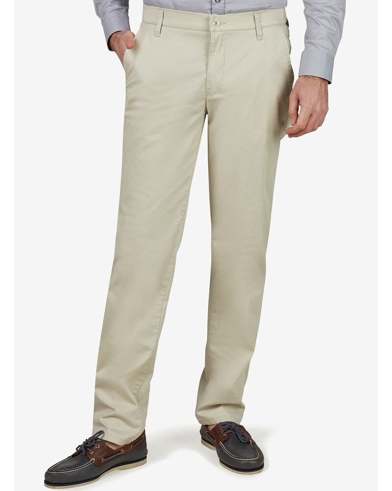 Chino Foxx, Club of Comfort