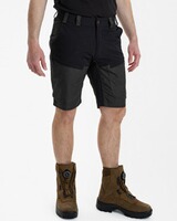 Shorts Strike, Deerhunter