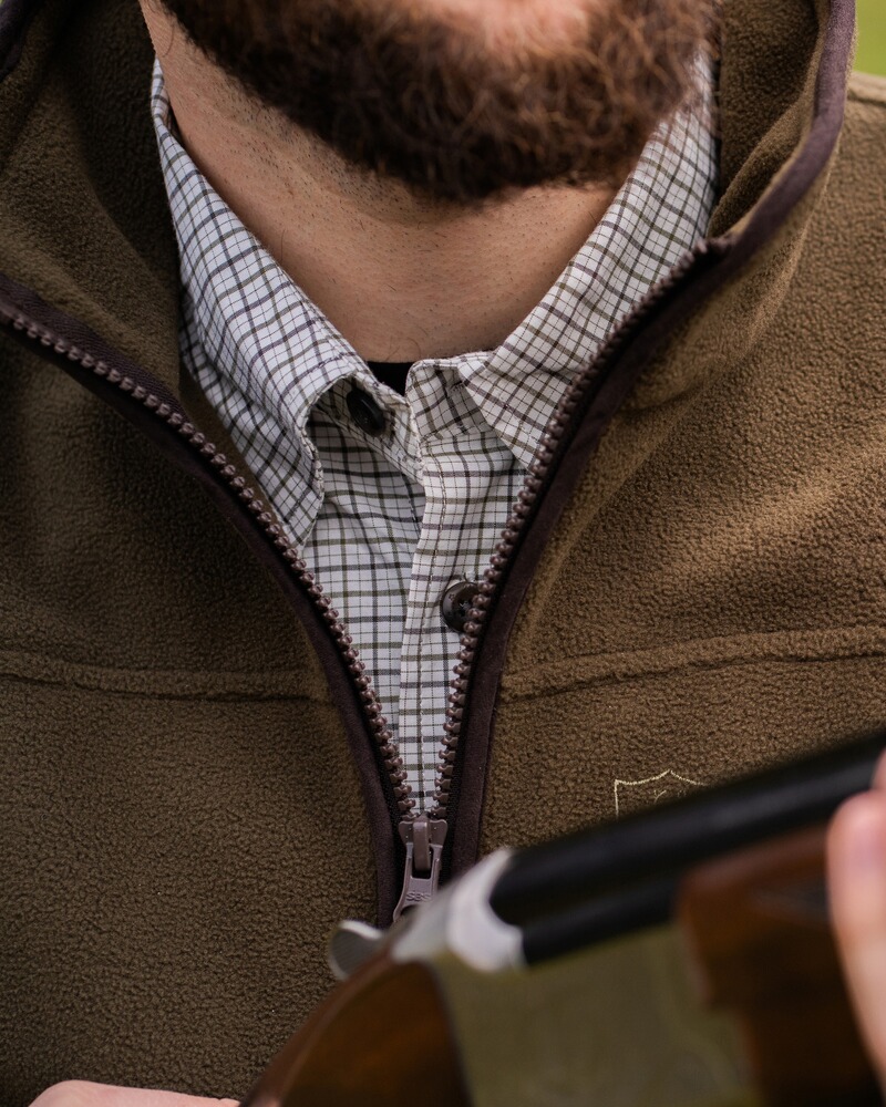 Hemd Samuel, Deerhunter