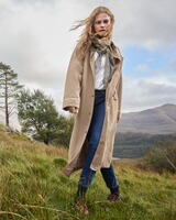 Wachsmantel, Brigitte von Schönfels