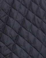 Steppweste Basswood, Barnes