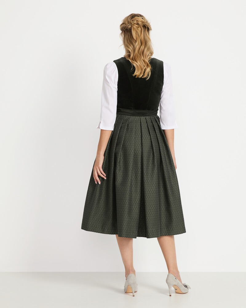 Langes Samt-Dirndl, Luis Steindl