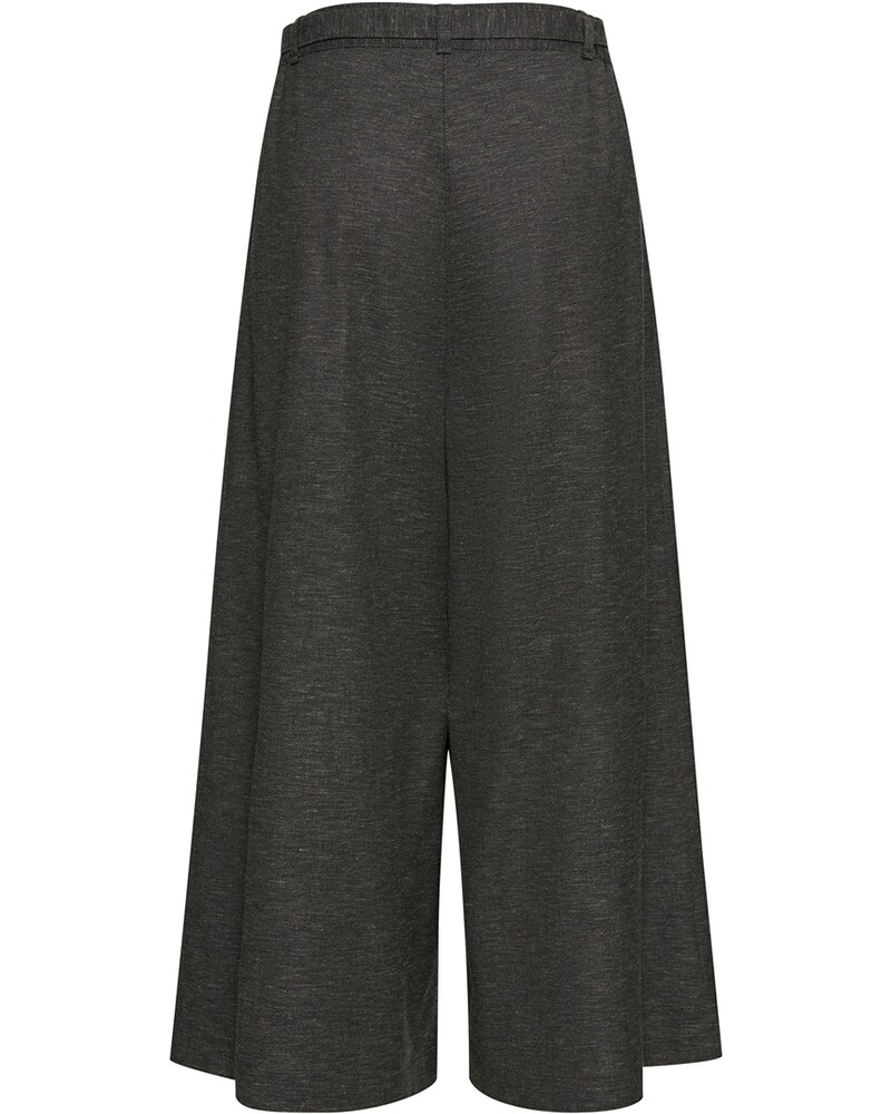 Hosenrock Hannika, FELICITAS