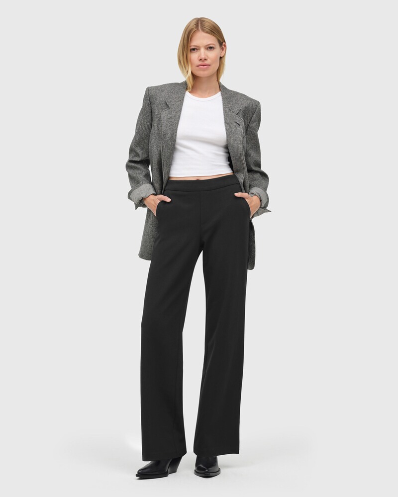 Hose Chiara, MAC