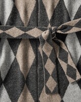 Strickmantel, White Label
