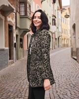 Gehrock mit Leopardenmuster, White Label